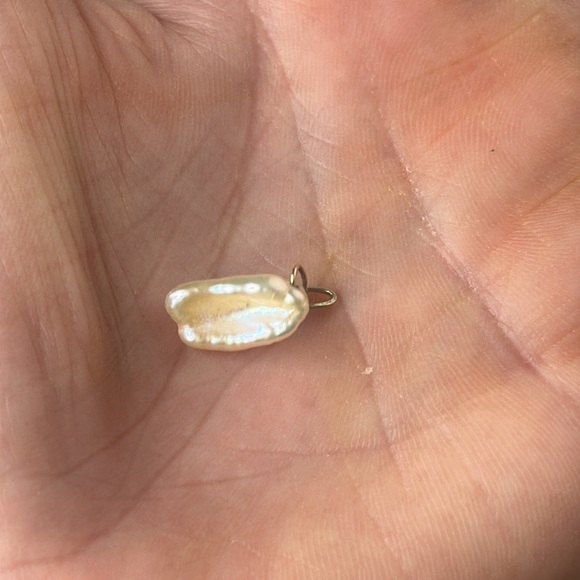 Catbird mermaid's treasure pearl charm - Picture 2 of 6